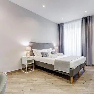 Colonna Luxury 2*, Roma Italia
