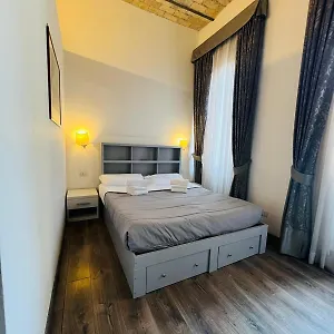 Laterani Dfm 2*, Roma Italia